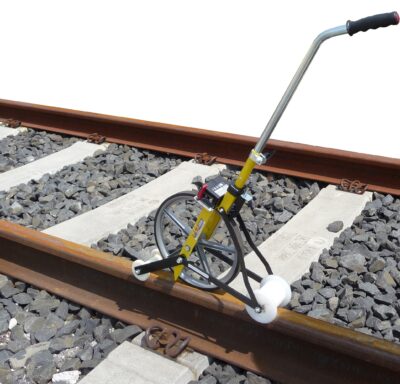 Rail measuring roller