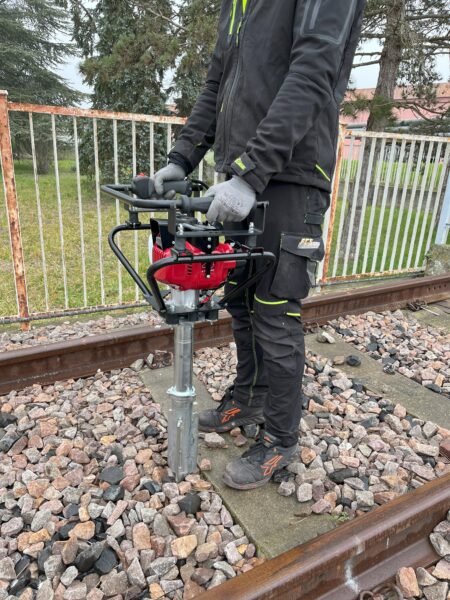 Vertical ballast tamper RCT 1500 P