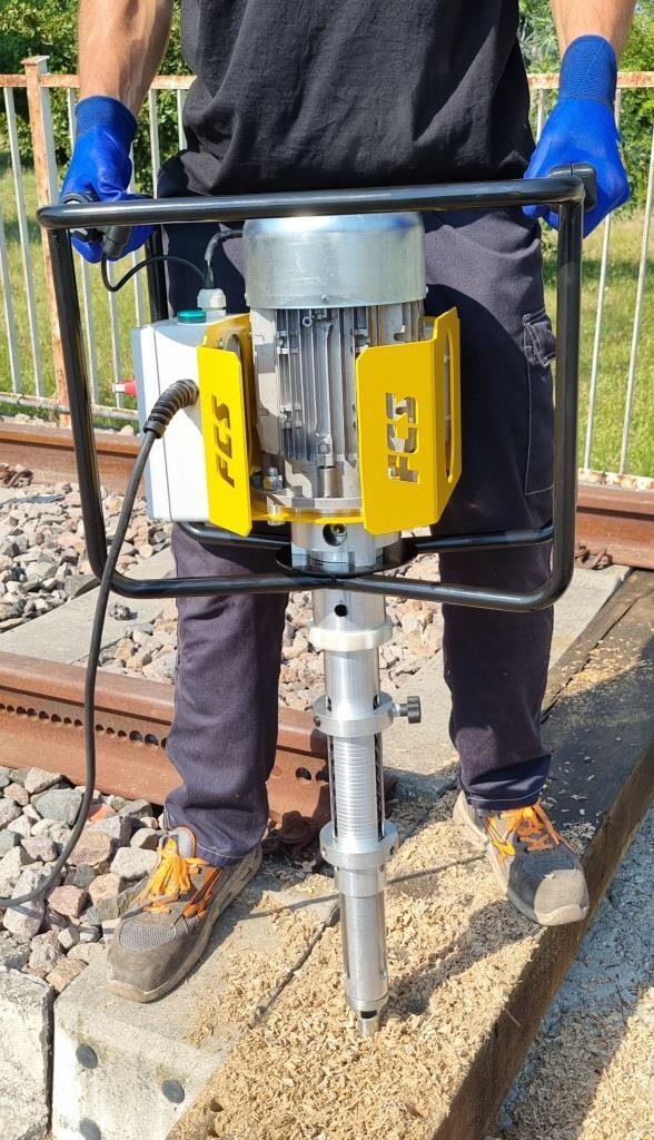 Foratraverse elettrico FTP 950 E