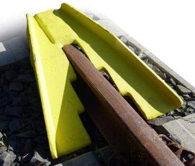 Rerailing wedge